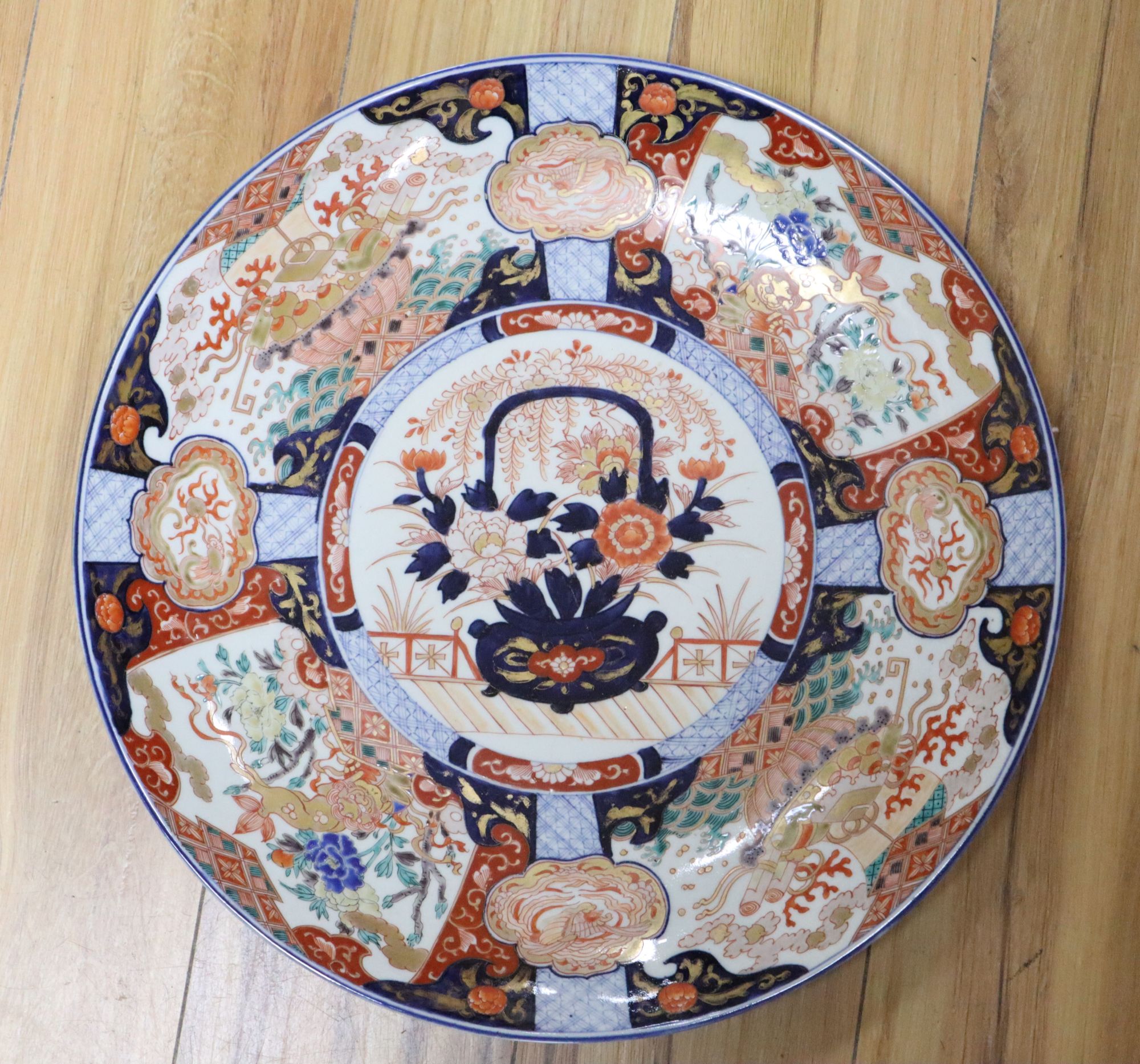 An Imari charger, diameter 46cm